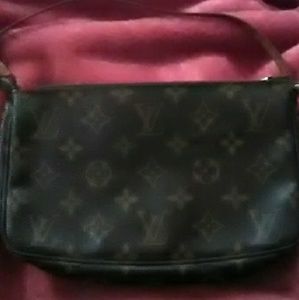 Louis Vuitton Monogram Pochette